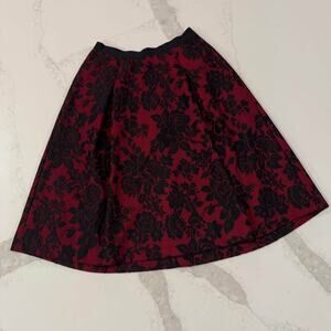 White House Black Market Pleated ALine Midi Skirt Womens 00 Red/Black Lace Lined